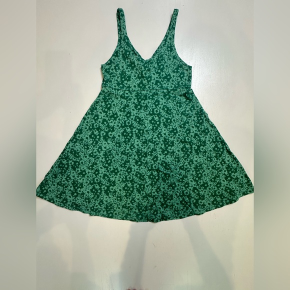 NWOT green patterned knit dress, cute, flattering, soft, Wild Fable, Small - Picture 3 of 4